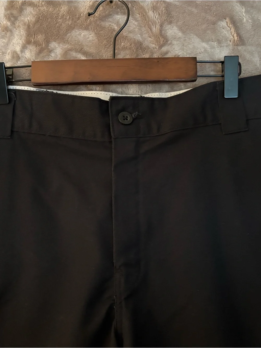 Dickies Cargo Shorts with Dual Side Pockets Men’s Size 38 Black Shorts